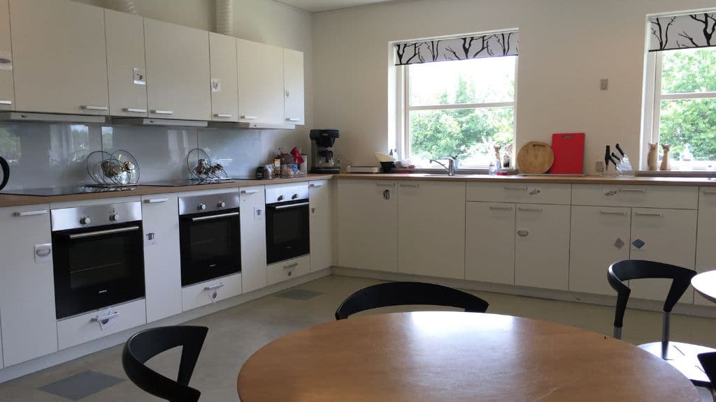 Gästeküche im GIVSKUD ZOO HOSTEL